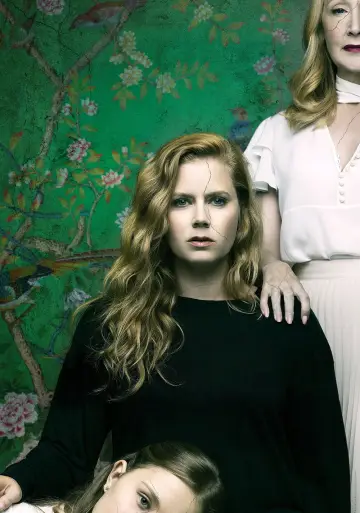 Постер к сериалу "Острые предметы" #1401491