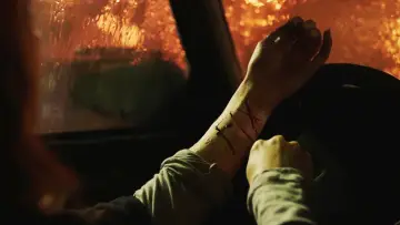 Задник к сериалу "Острые предметы" #1657971