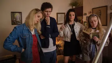 Задник к сериалу "Девчонки из Дерри" #1428049