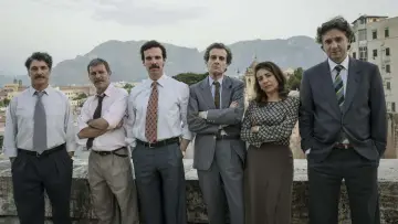 Задник к сериалу "В погоне за мафией" #1810438
