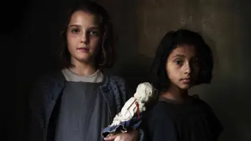 Задник к сериалу "Моя гениальная подруга" #1362943