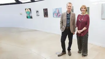 Задник к сериалу "Portrait Artist of the Year" #1495553