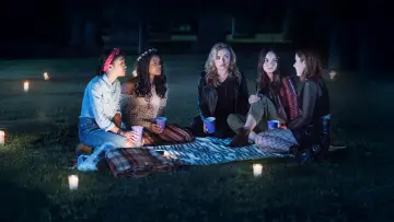 Задник к сериалу "Легкий, как перышко" #1688319