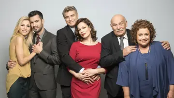 Задник к сериалу "Μην Αρχίζεις τη Μουρμούρα" #1388678