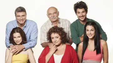 Задник к сериалу "Μην Αρχίζεις τη Μουρμούρα" #1388684