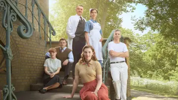 Задник к сериалу "Школа медсестёр" #1536690