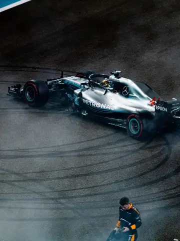 Постер к сериалу "Formula 1. Драйв выживания" #1367184