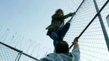 Задник к сериалу "Чёрное лето" #1397019