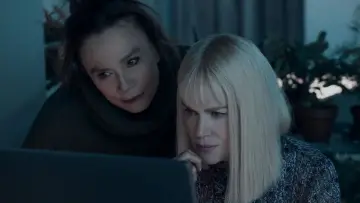 Задник к сериалу "Девять совсем незнакомых людей" #1377716