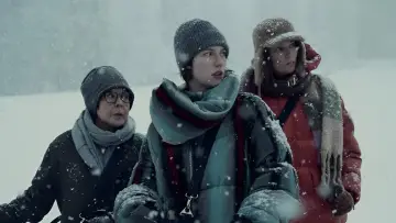 Задник к сериалу "Девять совсем незнакомых людей" #1377719
