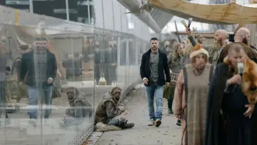 Задник к сериалу "Пришельцы из прошлого" #1463359