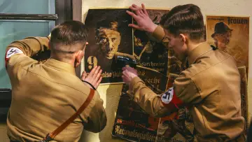 Задник к сериалу "Rise of the Nazis" #1864092