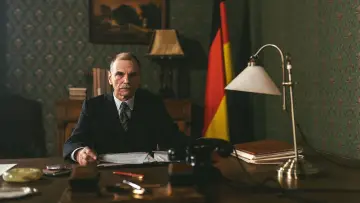 Задник к сериалу "Rise of the Nazis" #1864096