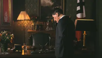 Задник к сериалу "Rise of the Nazis" #1864097