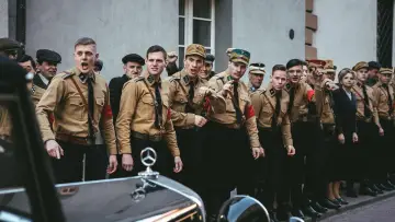 Задник к сериалу "Rise of the Nazis" #1864099