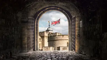 Задник к сериалу "Inside the Tower of London" #1700821