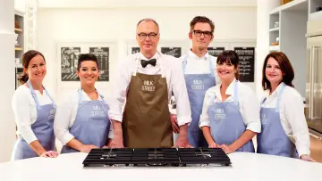Задник к сериалу "Christopher Kimball