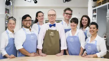 Задник к сериалу "Christopher Kimball