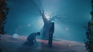 Задник к сериалу "Отель «Дель Луна»" #1454119