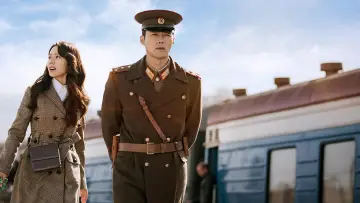 Задник к сериалу "Любовь приходит с неба" #1369202