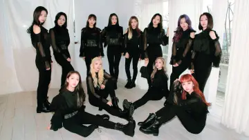 Задник к сериалу "LOONA TV" #1350734