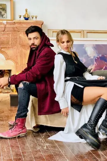 Постер к сериалу "8 Λέξεις" #1538466
