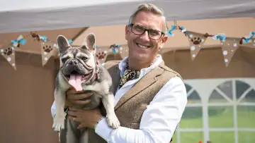 Задник к сериалу "Dogs Behaving (Very) Badly" #1512737