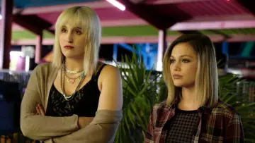 Задник к сериалу "Жестокое лето" #1464016