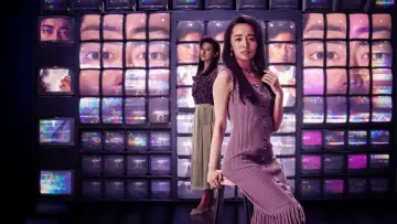Задник к сериалу "Обнажённый режиссёр" #1334348