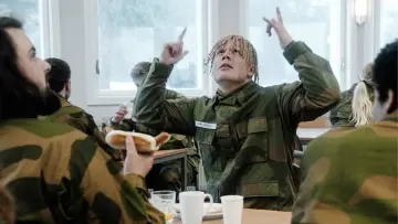Задник к сериалу "Førstegangstjenesten" #1408509