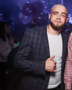 Валерий Карари