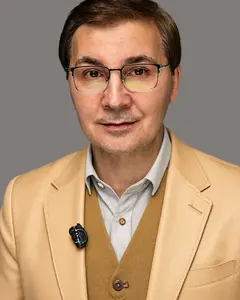 Андрей Артамонов