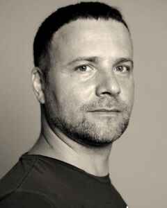 Михаил Карелин