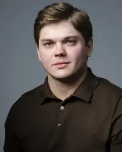 Артем Захаров
