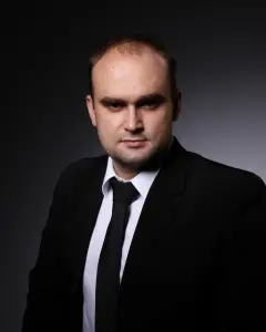 Александр Пресняков