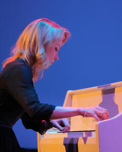 Светлана Емельянова