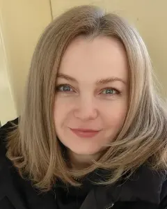 Лена Ларина