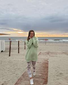 Annet Free