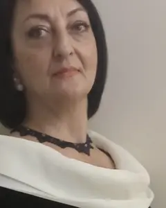 Елена Куюмчева