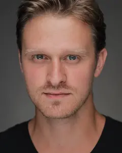 Виктор Харитонов