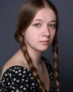 Анна Азаренкова