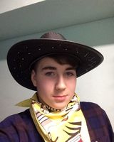 Александр Николаев