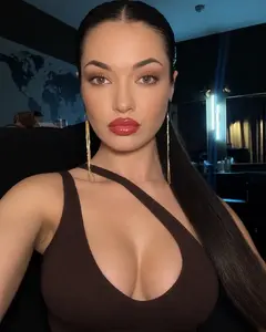 Алина Муталибова