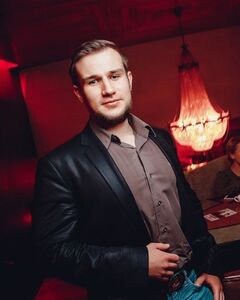 Роман 