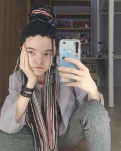 Полина Попова