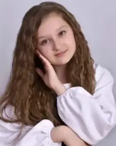 Кира Кнор