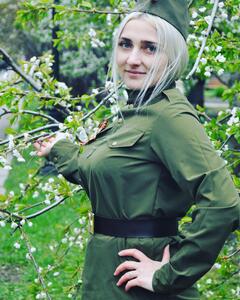 Лиза Попова