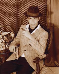 Тёма Сурков