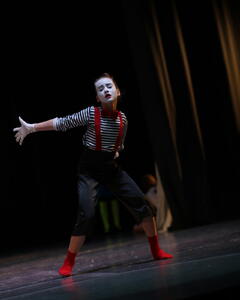 Танцевальная группа ИNВЕРСИЯ 