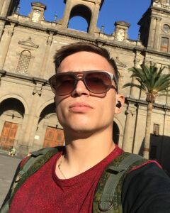 Никита Власов